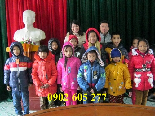 Xưởng may áo khoác từ thiện làm quà tặng tại Bảo Lộc