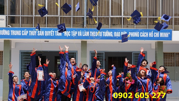 Áo tốt nghiệp ra trường cho học sinh lớp 9 ở Sài Gòn